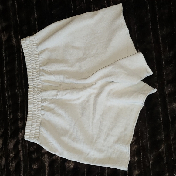 Free People Movement Short Beige Medium nwot - Picture 9 of 10